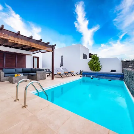 Villa Malolo - Private Pool And Jacuzzi By Lanzarote Vacation Homes *